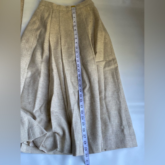 Vintage 100% pure wool Set light beige blazer with matching skirt vintage - Picture 16 of 16